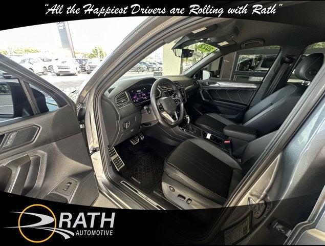2022 Volkswagen Tiguan SE R-Line Black