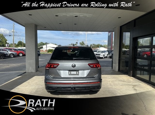 2022 Volkswagen Tiguan SE R-Line Black