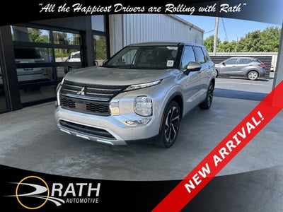 2024 Mitsubishi Outlander SE Black Edition with Pano Roof