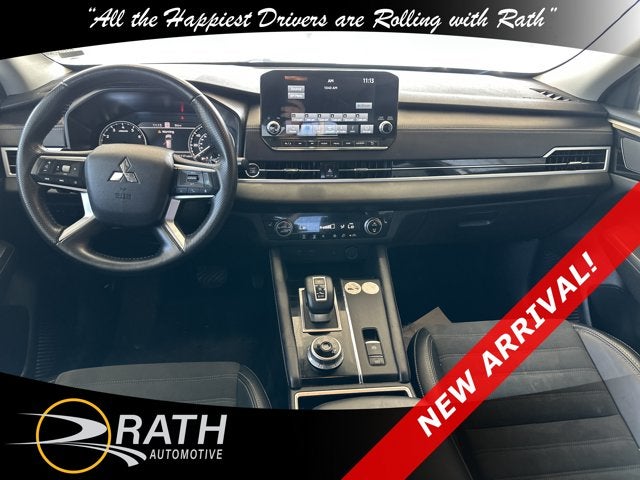 2024 Mitsubishi Outlander SE Black Edition with Pano Roof