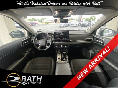 2025 Mitsubishi Outlander SE