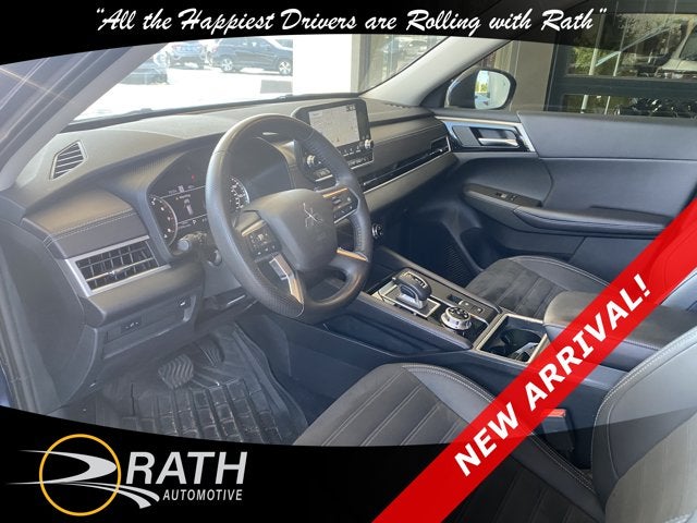 2024 Mitsubishi Outlander SE