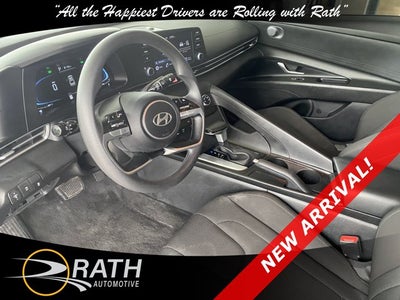 2025 Hyundai Elantra SE