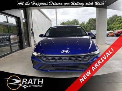 2025 Hyundai Elantra SE