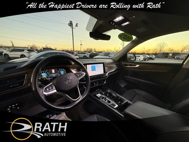 2025 Volkswagen Atlas 2.0T SE w/Technology