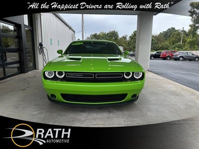 2017 Dodge Challenger SXT