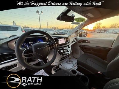 2023 Chrysler Voyager LX