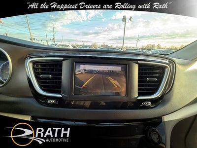 2022 Chrysler Voyager LX