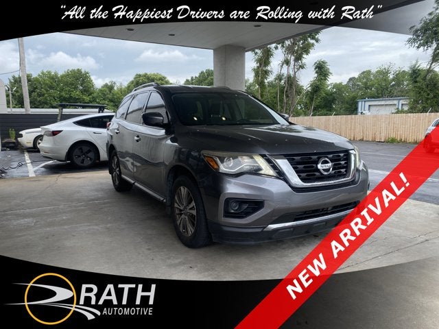 2020 Nissan Pathfinder S 2WD's photo