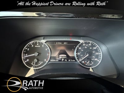 2025 Nissan Pathfinder SV