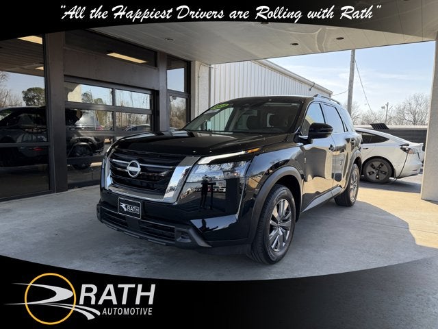 2025 Nissan Pathfinder SV