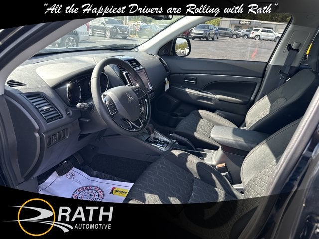 2027 Mitsubishi Outlander Sport LE