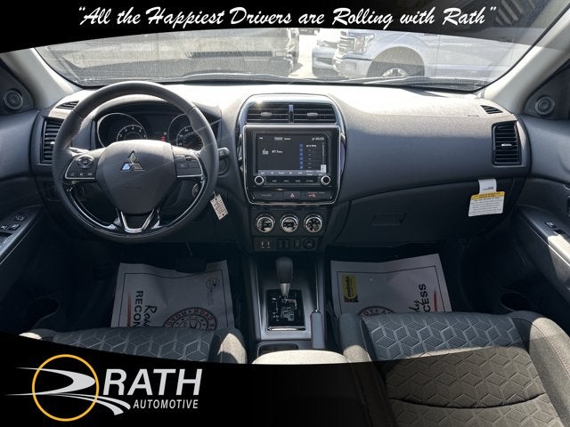 2027 Mitsubishi Outlander Sport LE
