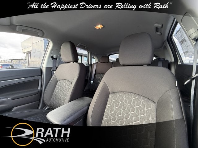 2025 Mitsubishi Outlander Sport ES