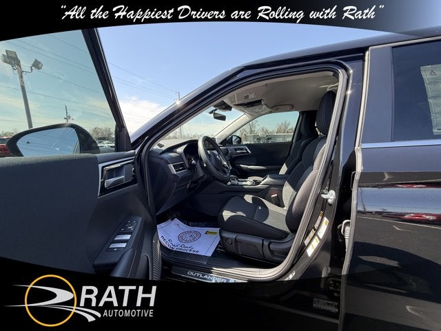 2026 Mitsubishi Outlander ES