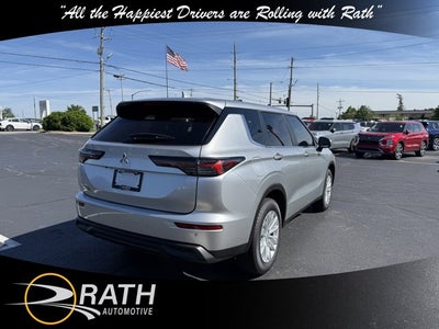 2026 Mitsubishi Outlander ES