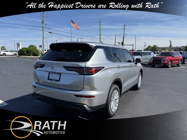2026 Mitsubishi Outlander ES