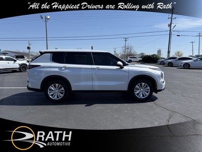 2026 Mitsubishi Outlander ES