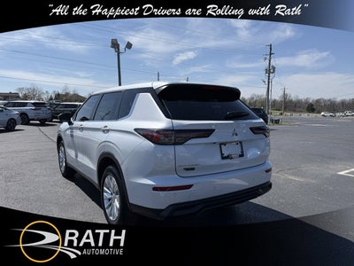 2026 Mitsubishi Outlander ES