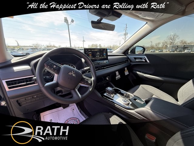 2026 Mitsubishi Outlander ES