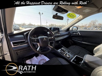 2024 Mitsubishi Outlander SE