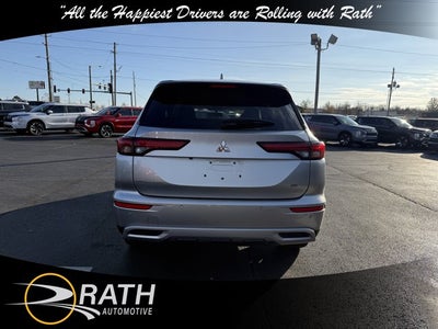 2024 Mitsubishi Outlander SE