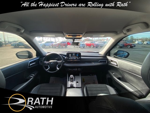 2024 Mitsubishi Outlander SE