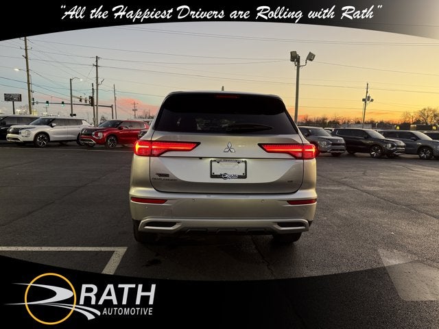 2024 Mitsubishi Outlander SE