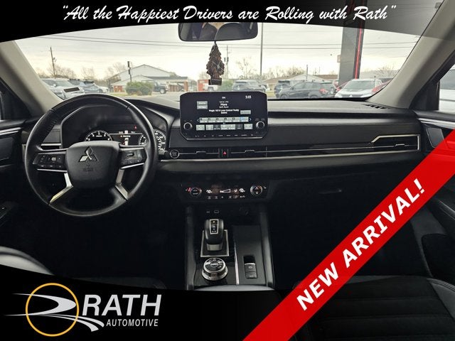 2024 Mitsubishi Outlander SE