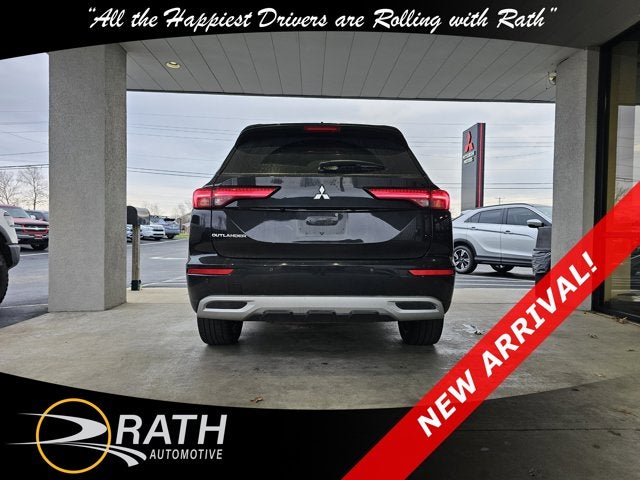 2024 Mitsubishi Outlander SE