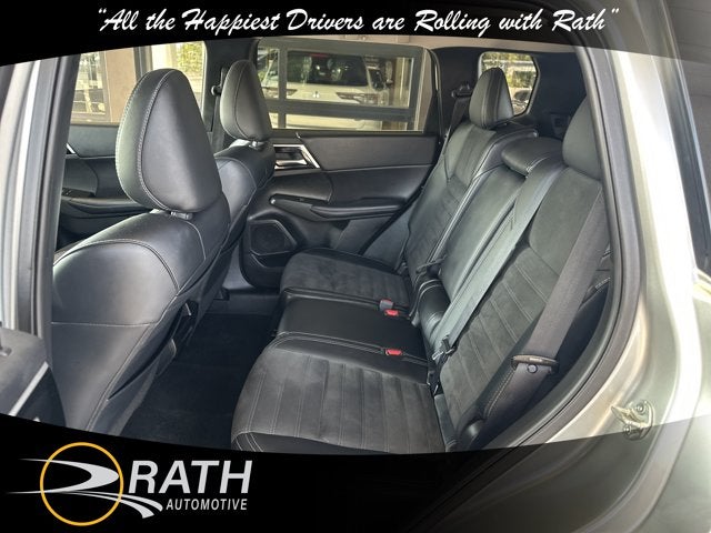 2024 Mitsubishi Outlander SE