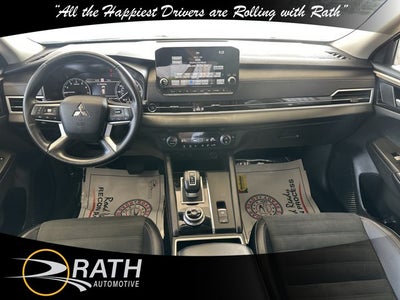 2024 Mitsubishi Outlander SE
