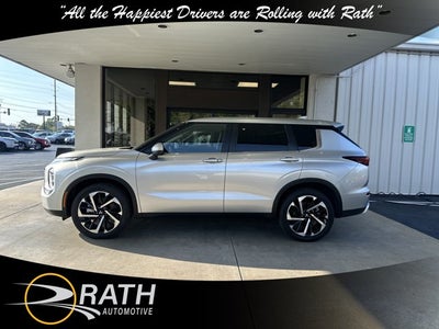 2024 Mitsubishi Outlander SE