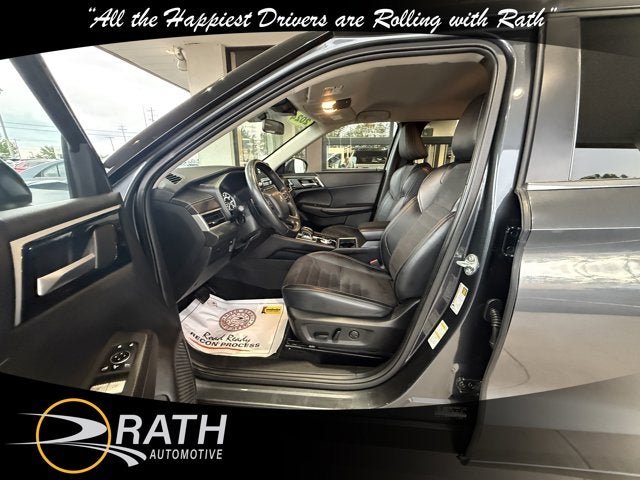 2024 Mitsubishi Outlander SE