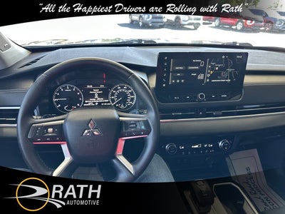2025 Mitsubishi Outlander SE