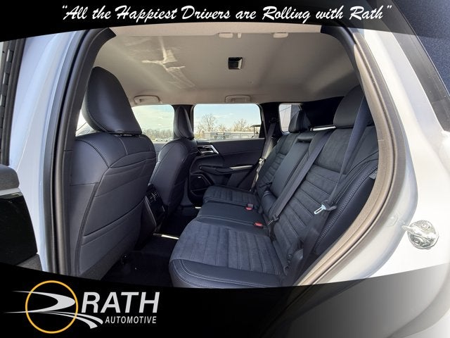 2026 Mitsubishi Outlander SE