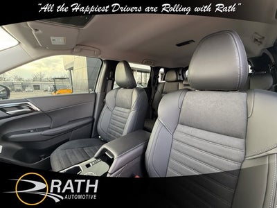 2026 Mitsubishi Outlander SE