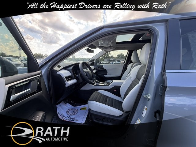 2026 Mitsubishi Outlander SE Tech Package