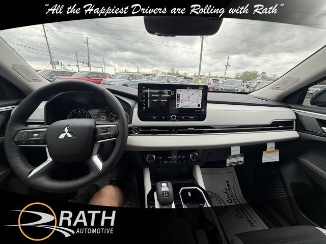 2026 Mitsubishi Outlander SE