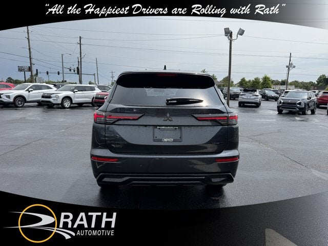 2026 Mitsubishi Outlander LE