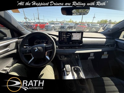 2026 Mitsubishi Outlander LE