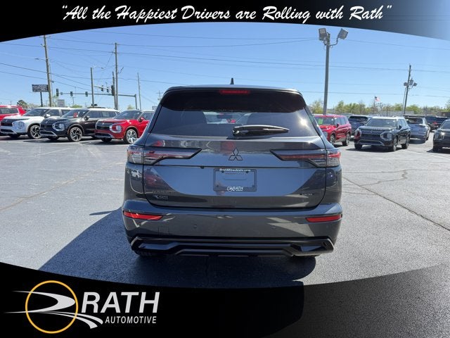 2026 Mitsubishi Outlander LE