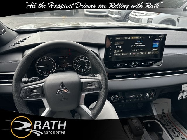 2026 Mitsubishi Outlander LE