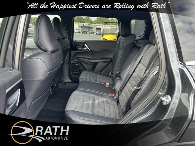 2026 Mitsubishi Outlander LE