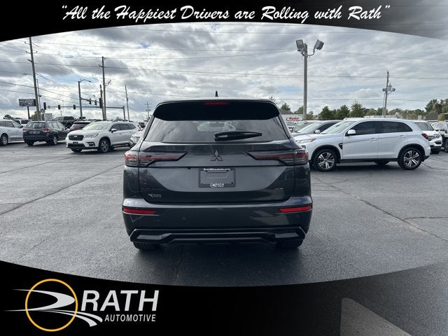 2026 Mitsubishi Outlander LE