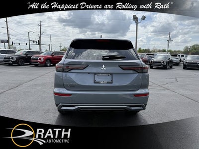 2026 Mitsubishi Outlander SE