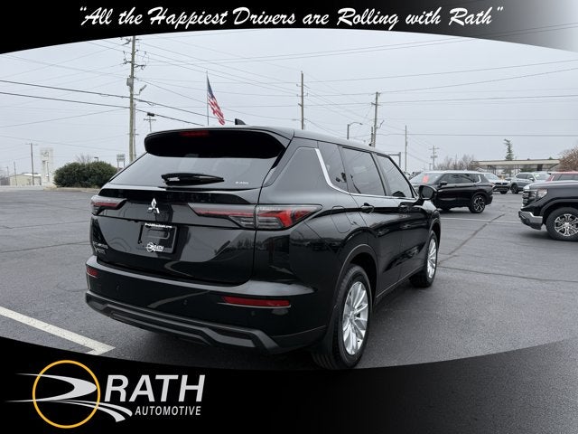 2025 Mitsubishi Outlander ES