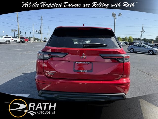 2025 Mitsubishi Outlander ES