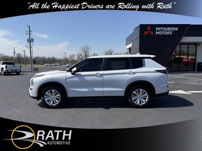2026 Mitsubishi Outlander ES