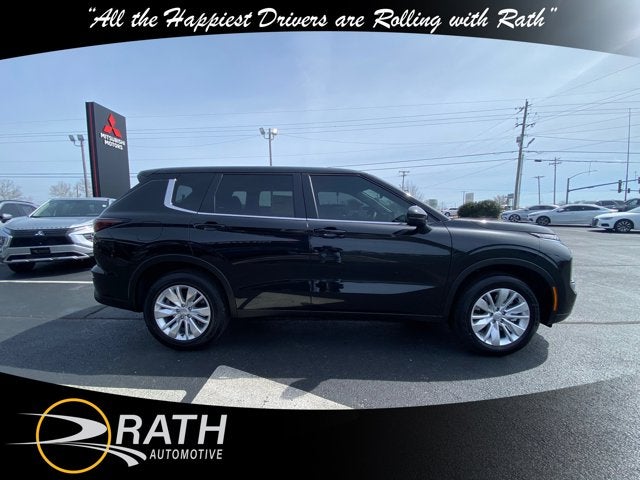 2026 Mitsubishi Outlander ES